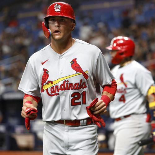 Reds vs Cardinals: St. Louis Favored in Division Rivalry Matchup