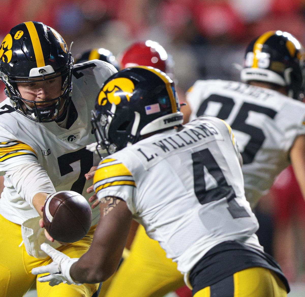 Michigan vs. Iowa Prediction, Preview, and Odds – 10-1-2022