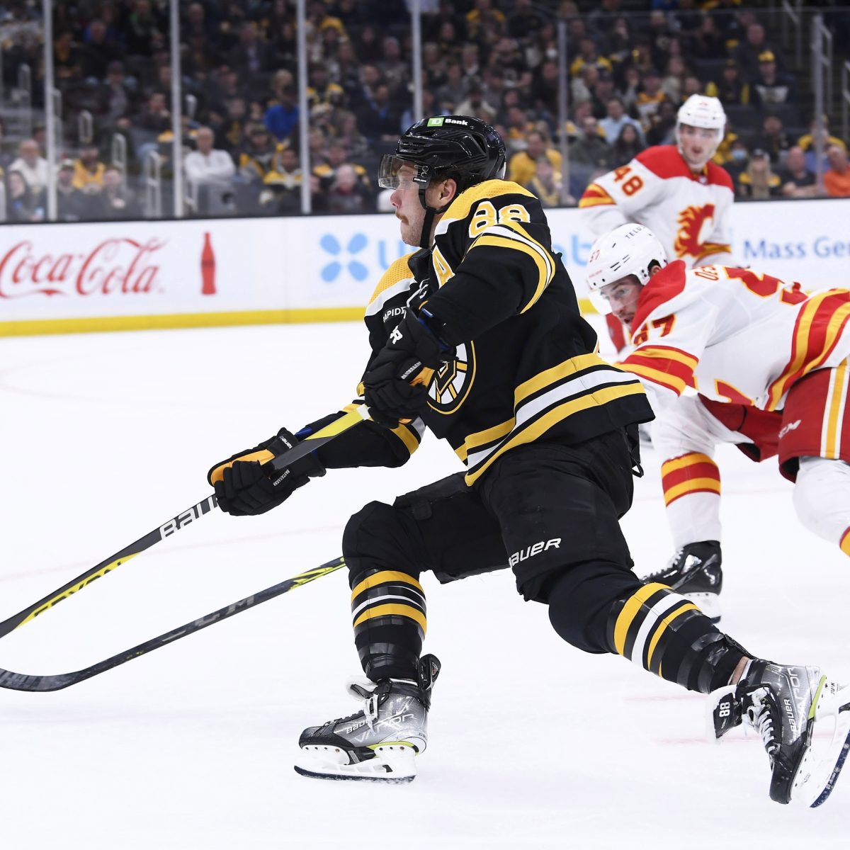 Chicago Blackhawks vs. Boston Bruins Prediction, Preview, and Odds – 11-19-2022