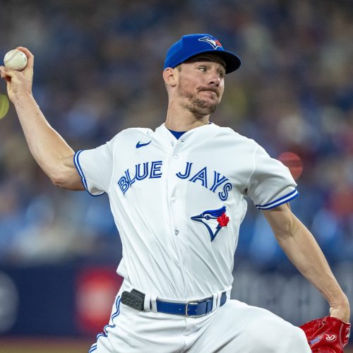 Blue Jays favored as they face Yankees at Rogers Centre with Luis Gil and Chris Bassitt on the mound