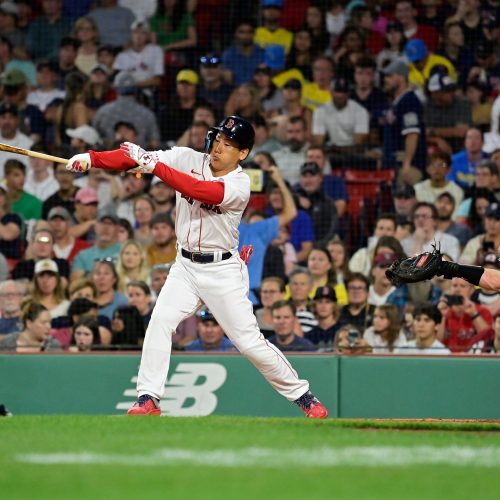 Red Sox Look to Extend Hot Streak Against Struggling Blue Jays in Divisional Battle at Fenway Park