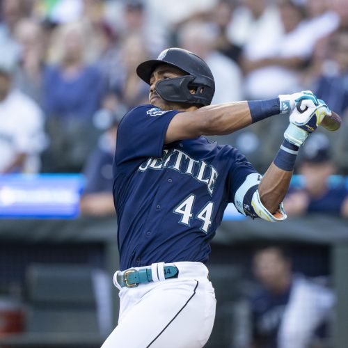 Seattle Mariners Poised to Secure Playoff Spot with Crucial Matchup Against San Diego Padres