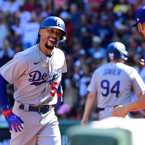 

Dodgers' Strong Bullpen and Offense Make Them Favorite in Showdown with Tigers