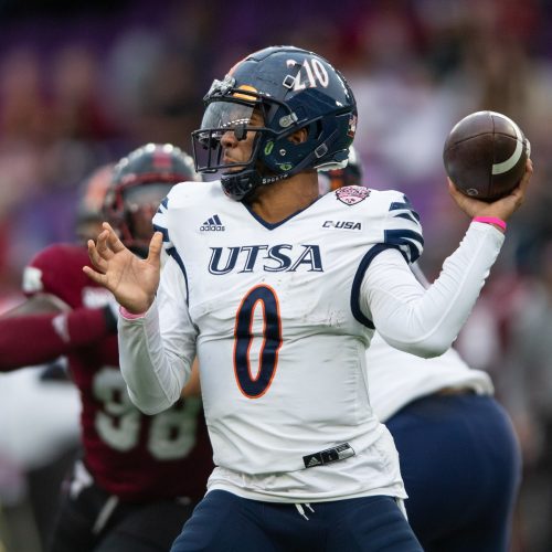 UTSA Roadrunners Favored by 25 Points in Season Opener Against Kennesaw State Owls at Alamodome