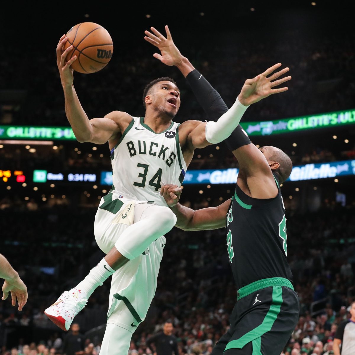 Atlanta Hawks vs. Milwaukee Bucks Prediction, Preview, and Odds – 12-2-2023