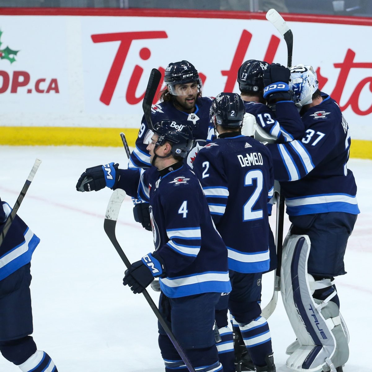 Carolina Hurricanes vs. Winnipeg Jets Prediction, Preview, and Odds – 12-4-2023