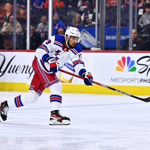 New York Rangers Look to Extend Winning Streak Against Struggling Columbus Blue Jackets in Divisional Matchup