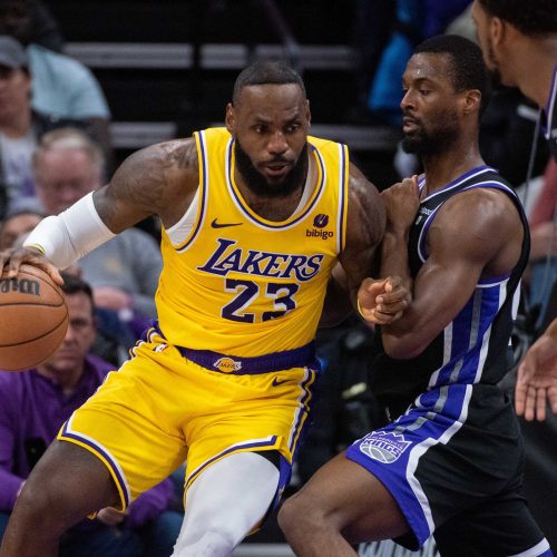 Timberwolves Trade Key Player and Face Lakers in NBA Season Opener, Favored to Win by 1.5 Points