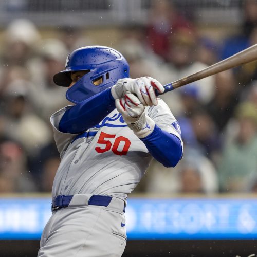 Dodgers Favored as Mets Visit Los Angeles for Middle Game of Series