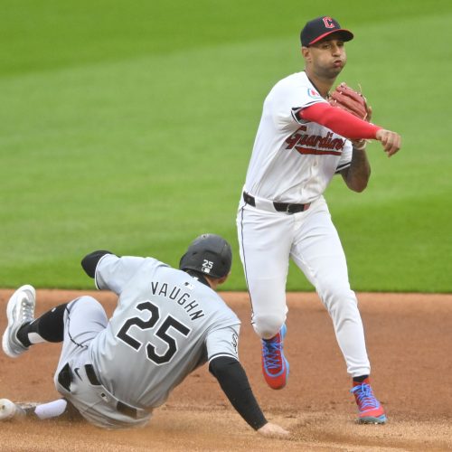 Cleveland Guardians Favored to Dominate Detroit Tigers in Monday Matchup at Progressive Field