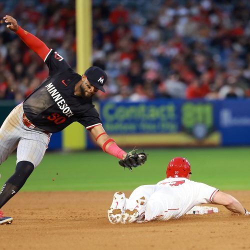 Minnesota Twins Favored to Extend Winning Streak Against Los Angeles Angels in Monday Matchup