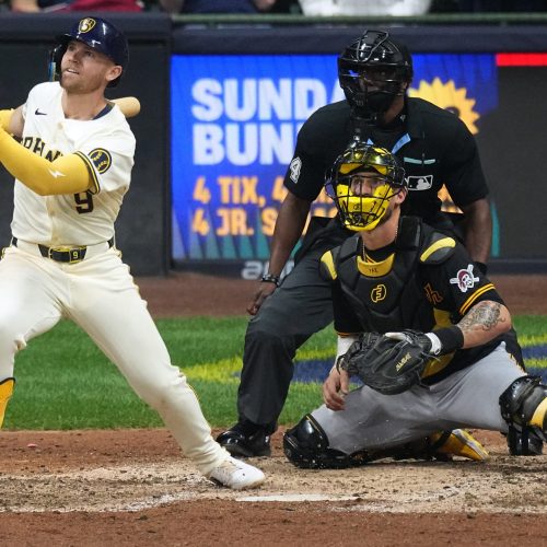 Milwaukee Brewers Poised for Victory in Crucial Matchup Against Pittsburgh Pirates