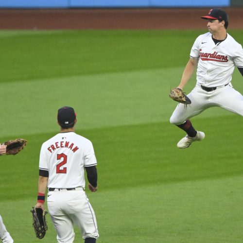 Cleveland Guardians Favored to Beat Struggling New York Mets in Upcoming Game