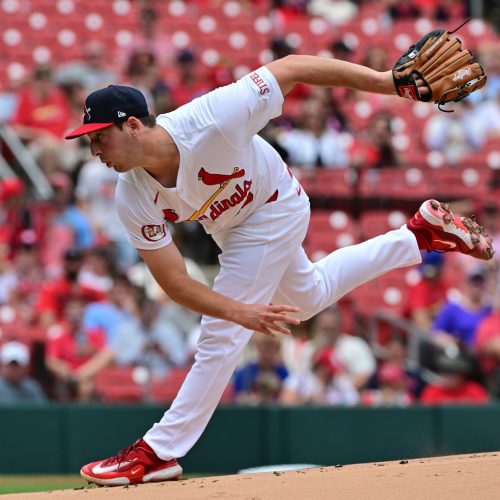 St. Louis Cardinals Favored Over Cincinnati Reds in Pitching Matchup at Busch Stadium