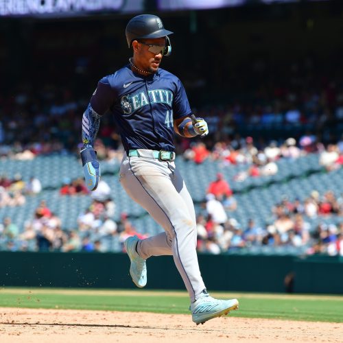 Seattle Mariners Favored to Dominate Struggling Chicago White Sox in Upcoming Series