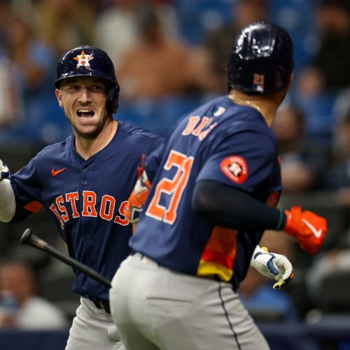 Houston Astros Expected to Dominate Chicago White Sox in Middle Game of AL Series, Favored to Win against struggling White Sox