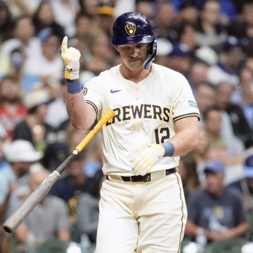 Milwaukee Brewers Favored to Defeat San Francisco Giants in Season Opener on Tuesday