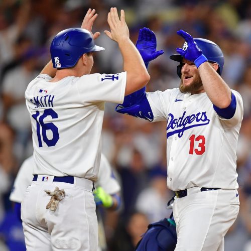 Los Angeles Dodgers look to extend winning streak against struggling Seattle Mariners