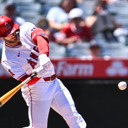 Texas Rangers Expected to Face Los Angeles Angels at Angel Stadium with Andrew Heaney and Griffin Canning on the Mound - Game Favors Texas with Unchanged Betting Line