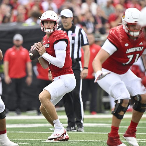 Louisville Cardinals Ready to Take on Georgia Tech Yellow Jackets in Highly Anticipated Matchup at Lumen Field