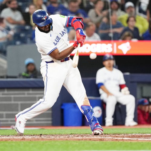 Mets Look to Continue Impressive Winning Streak Against Struggling Blue Jays in Game 2