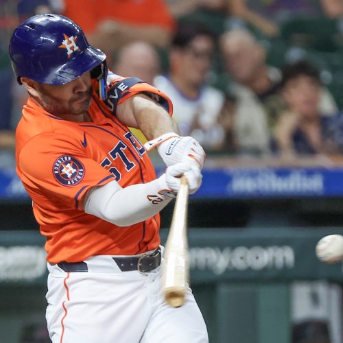 Mariners and Astros Clash in Crucial Game as Both Teams Vie for Postseason Spots