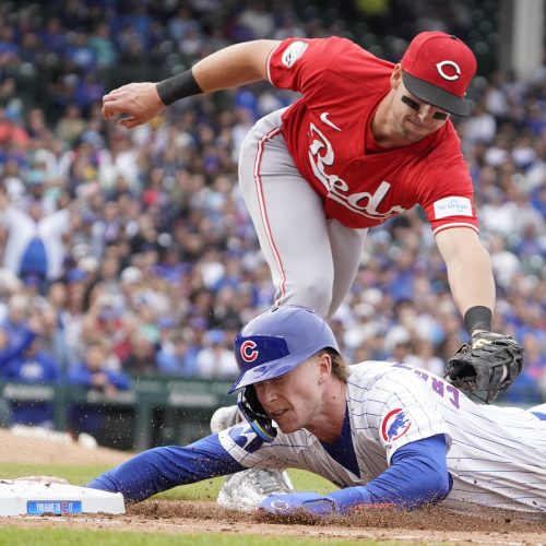 Chicago Cubs Favored to Beat Cincinnati Reds in Game Two at Wrigley Field