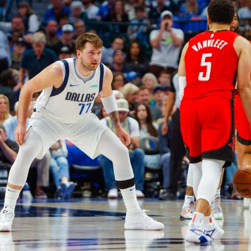 Dallas Mavericks Favored to Beat Houston Rockets in Halloween Matchup at American Airlines Center