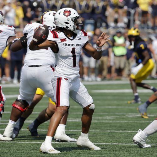 Arkansas State Red Wolves Favored to Dominate UL Monroe in Sun Belt Conference Showdown at Centennial Bank Stadium