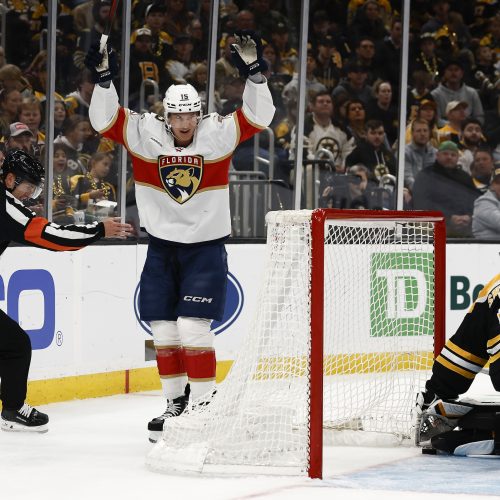 Florida Panthers Look to Extend Win Streak Against Winless Vancouver Canucks in Non-Conference Showdown