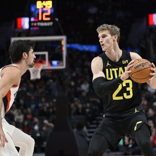 Utah Jazz Favored Against San Antonio Spurs in Thursday Night Matchup, Jazz Look to Extend Winning Streak