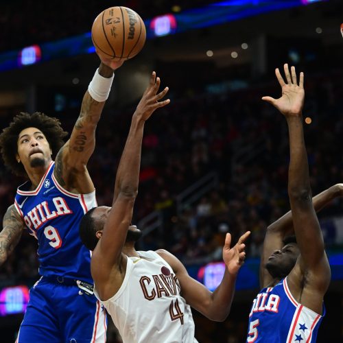 Cleveland Cavaliers Look to Extend Perfect Start Against Struggling Philadelphia 76ers