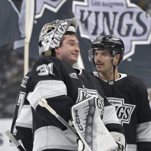 Seattle Kraken Struggle Despite Summer Signings, Face Strong Los Angeles Kings Team - Betting Favorite in Upcoming Matchup