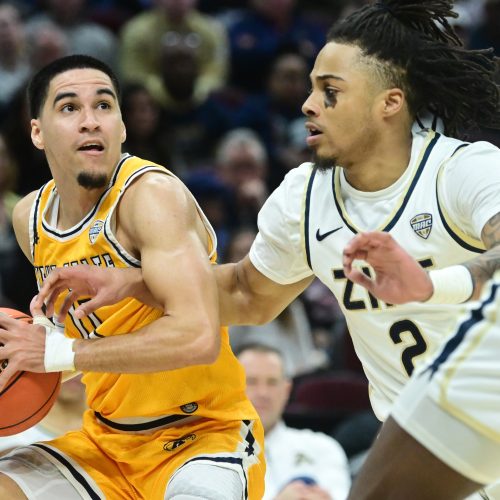 Kent State Golden Flashes Favored to Dominate Niagara Purple Eagles in Crucial Matchup