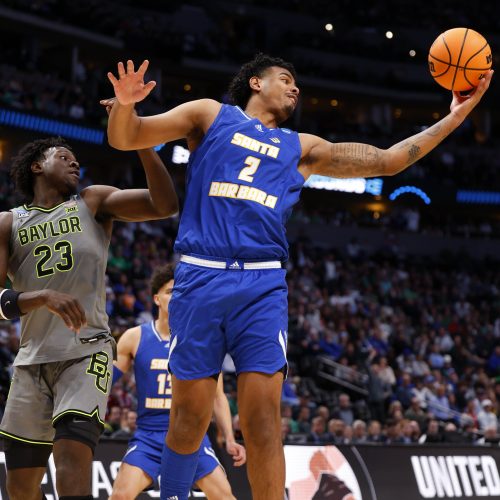 UC Santa Barbara Gauchos Favored to Defeat Fresno State Bulldogs in Wednesday Night Showdown at the Thunderdome