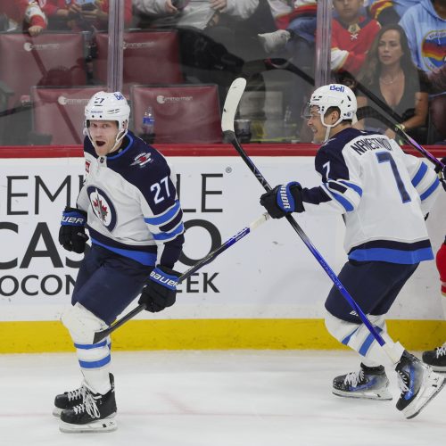 Top Teams Winnipeg Jets and Florida Panthers Set to Face Off in High-Stakes Matchup at Amerant Bank Arena