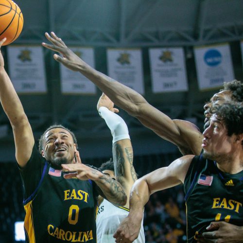 George Mason Patriots Favored to Win Against East Carolina Pirates - Betting Line Shifts Towards Patriots