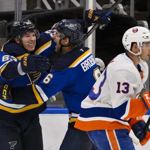 New York Islanders Favored to Defeat St. Louis Blues at UBS Arena