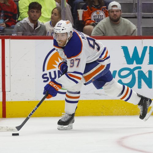 Edmonton Oilers Favored to Win Against New York Islanders in Tuesday Matchup