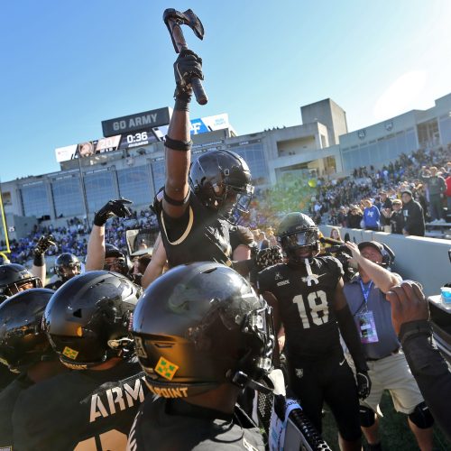 Army Black Knights Favored to Beat North Texas Mean Green by 5.5 Points in Upcoming College Football Matchup