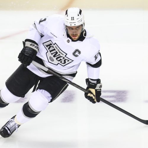 Los Angeles Kings Favored to Secure Victory Over Struggling Buffalo Sabres on Home Ice