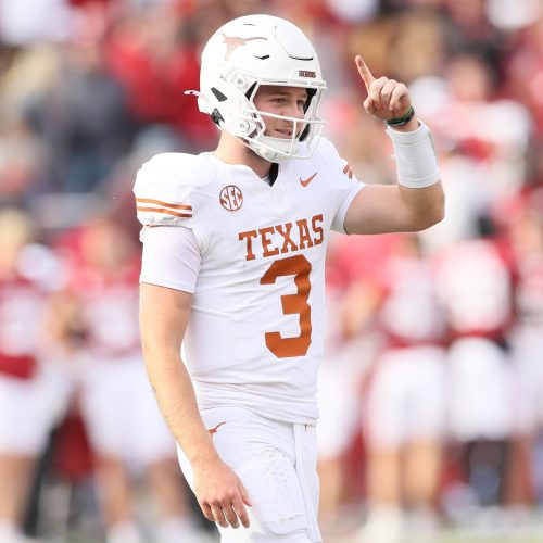 Kentucky to Face No. 3 Texas in SEC Showdown, Longhorns Favored by 20 Points