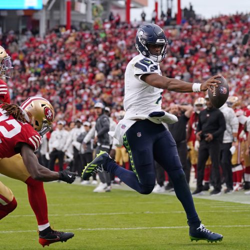 NFC West Division Race Heats Up as Arizona Cardinals Face Seattle Seahawks in Key Matchup