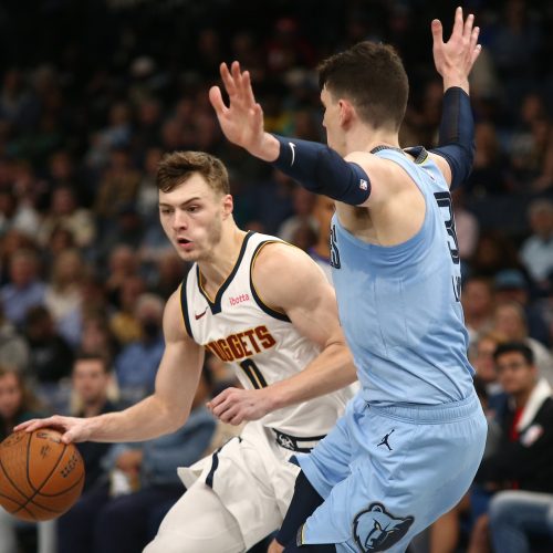 Denver Nuggets Favored Against Dallas Mavericks in Friday Night Matchup